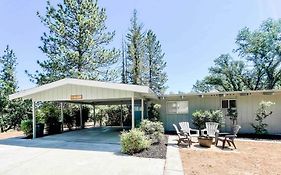Retreat Home Near Yosemite And Bass Lake!